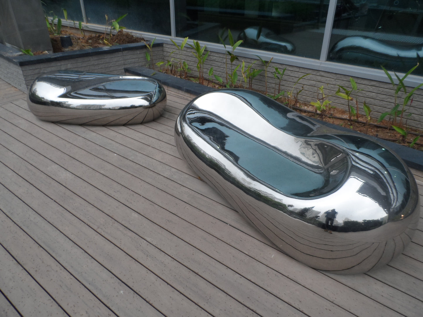 Outdoor Mirror polished Stainless Steel Sculpture - liquid