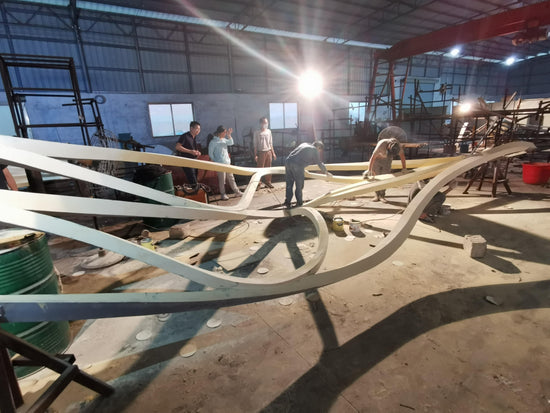 stainless steel sculpture by HKLL -  Escalating Climbers - K11 MUSEA - 景觀造型, 不銹鋼雕塑客製化