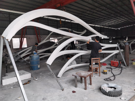 stainless steel sculpture by HKLL -  Escalating Climbers - K11 MUSEA - 景觀造型, 不銹鋼雕塑客製化