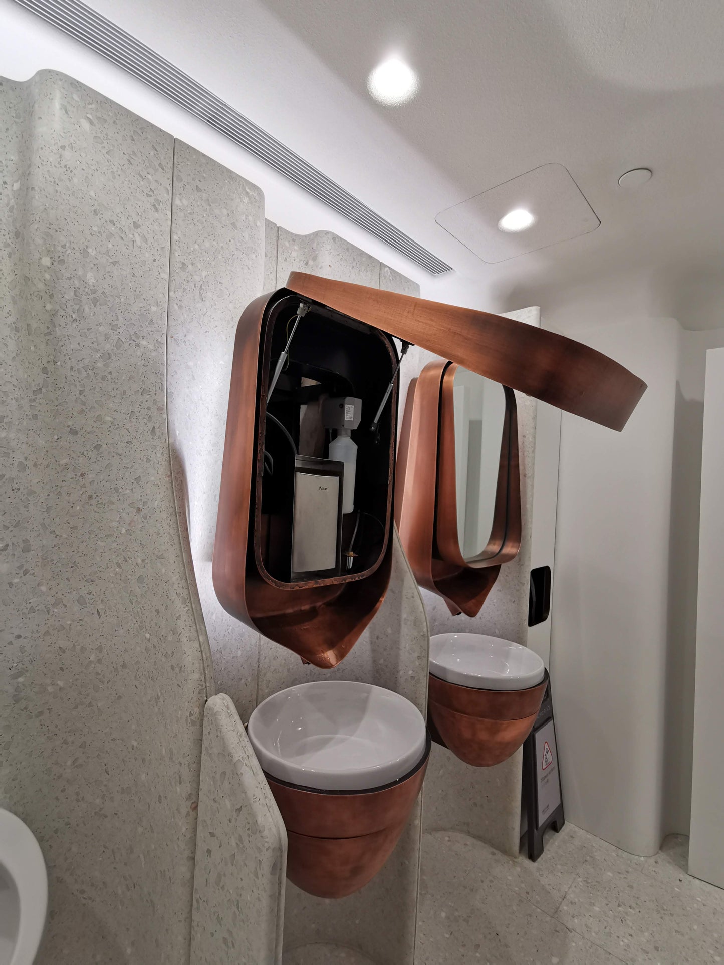 Wash Basin & Mirror DC0510
