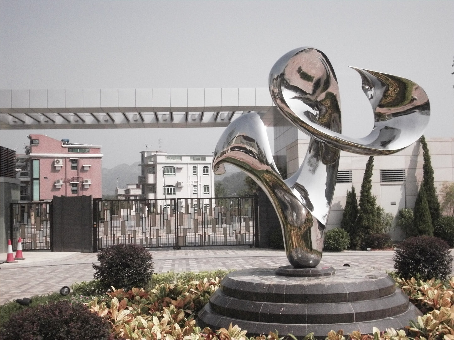 Mirror Polished Stainless Steel Abstract Sculpture
