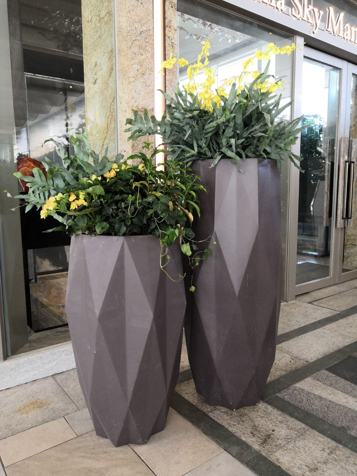 Planter pot 05