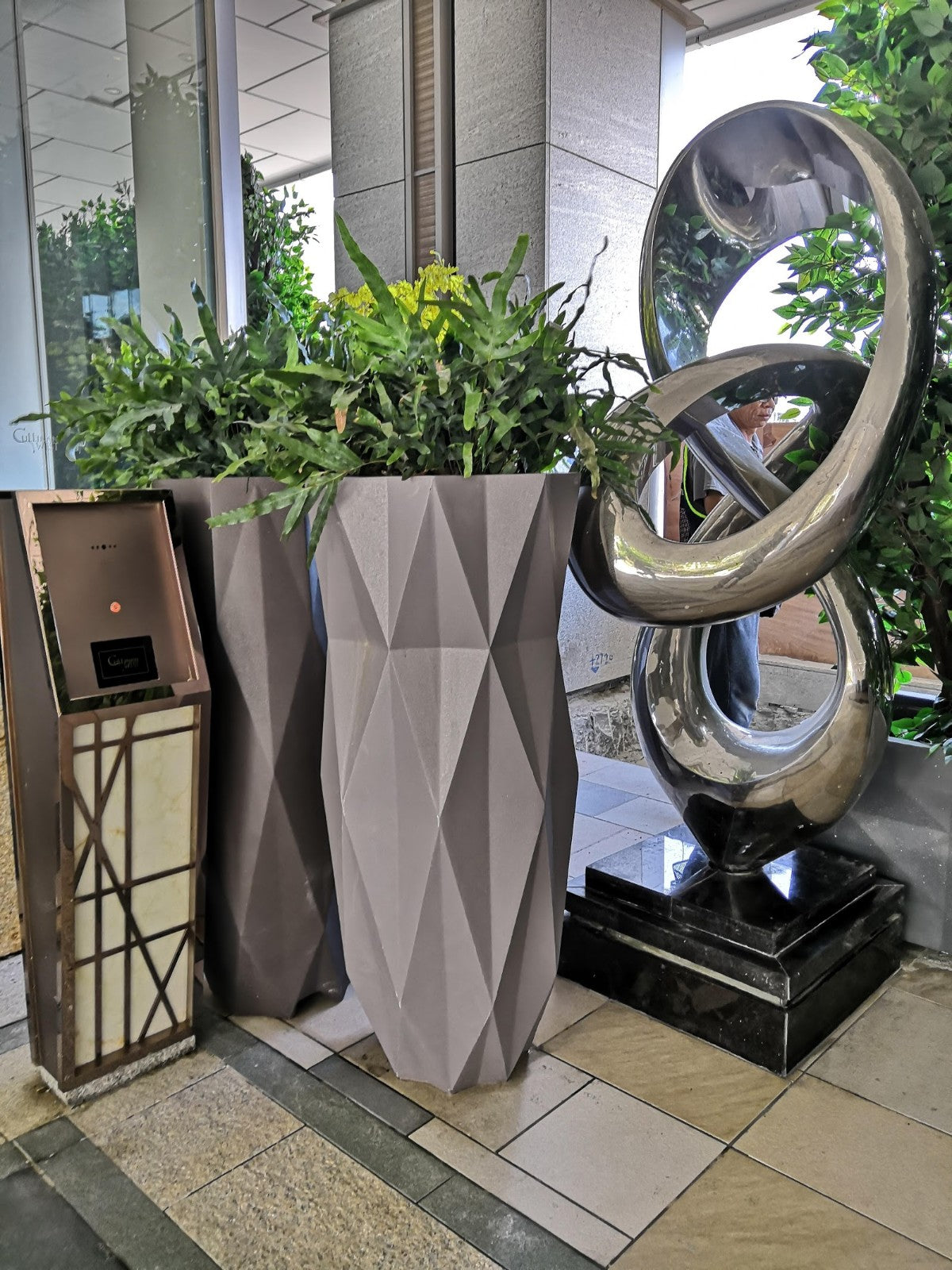 Planter pot 05